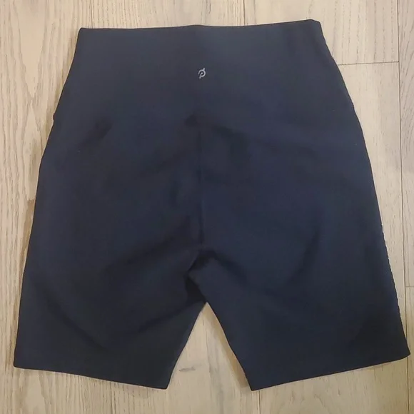 PELOTON SHORTS - Picture 3 of 8